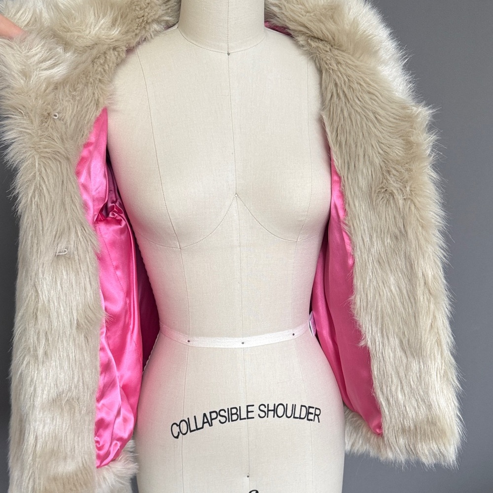 MILLY of NY Cream Faux Fur Jacket SZ 6 - LIKE NEW. - Picture 3 of 7